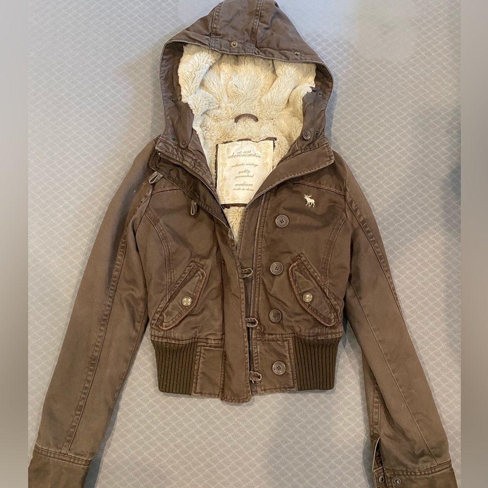COPY - *AUTHENTIC VINTAGE* Abercrombie Fur Jacket with hood || size medium